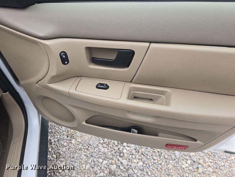 image for item DO7747 2007 Ford Taurus SE 