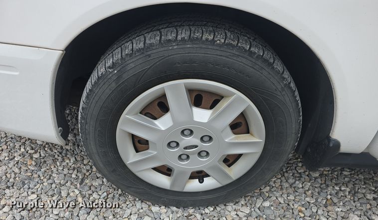 image for item DO7747 2007 Ford Taurus SE 