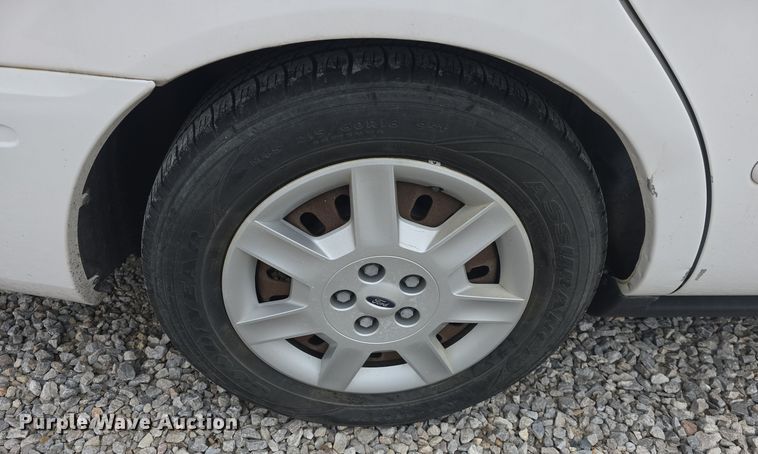 image for item DO7747 2007 Ford Taurus SE 