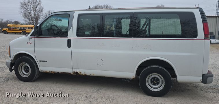 image for item DO7748 2002 Chevrolet Express 1500 