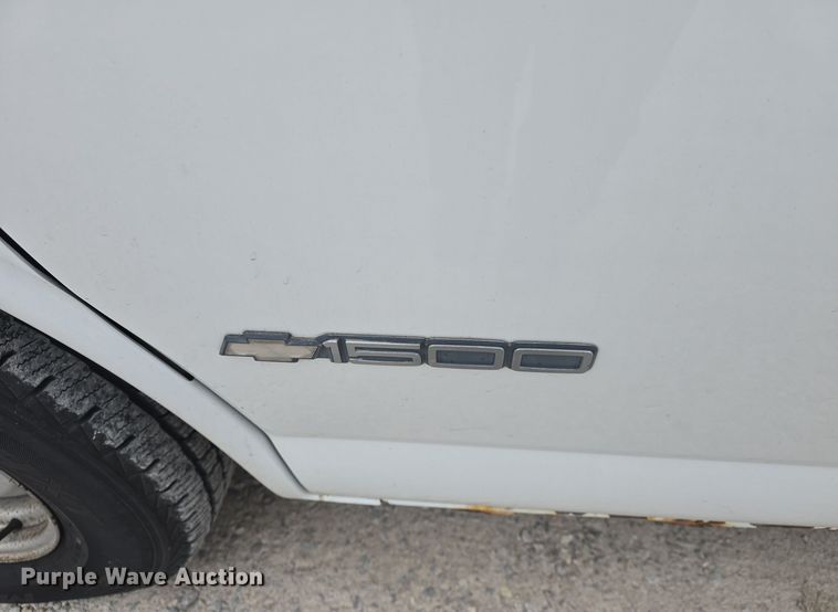 image for item DO7748 2002 Chevrolet Express 1500 