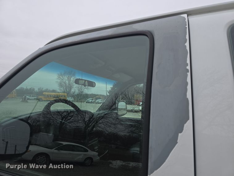 image for item DO7748 2002 Chevrolet Express 1500 