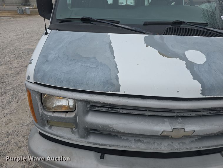 image for item DO7748 2002 Chevrolet Express 1500 