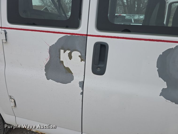 image for item DO7748 2002 Chevrolet Express 1500 