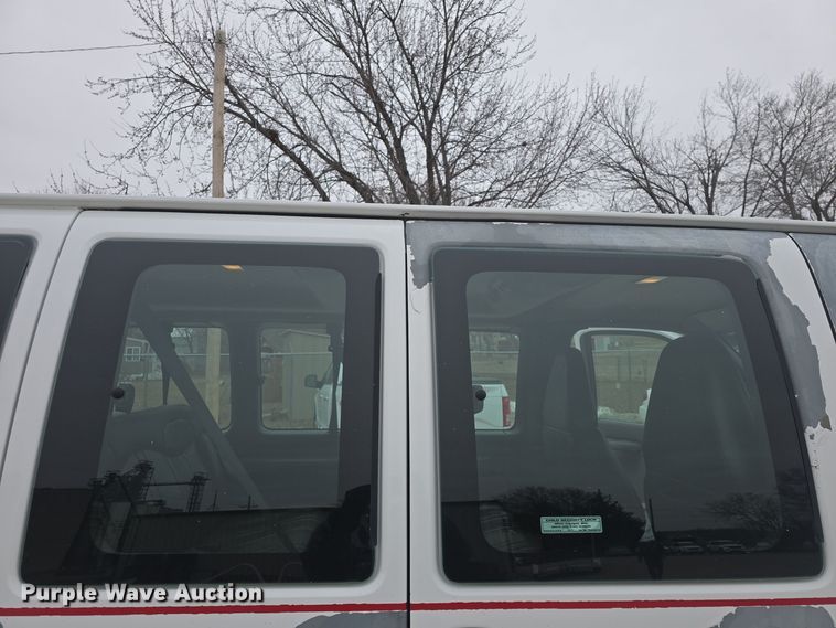 image for item DO7748 2002 Chevrolet Express 1500 