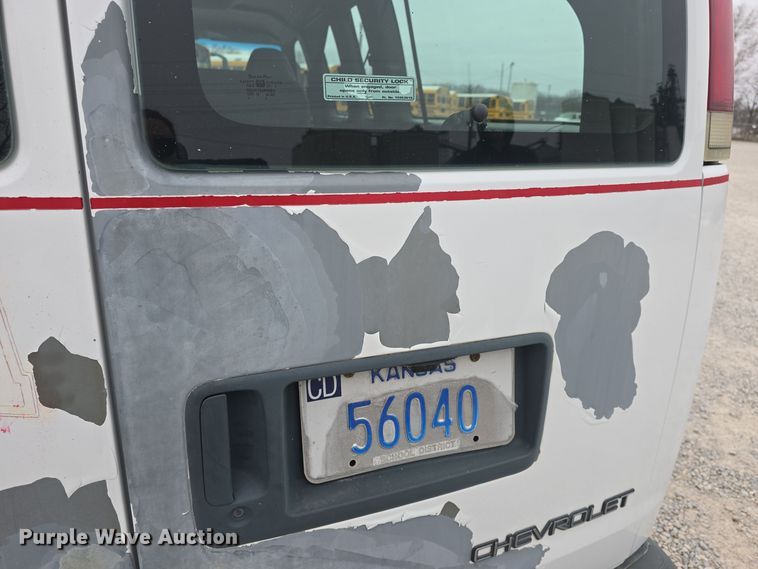 image for item DO7748 2002 Chevrolet Express 1500 