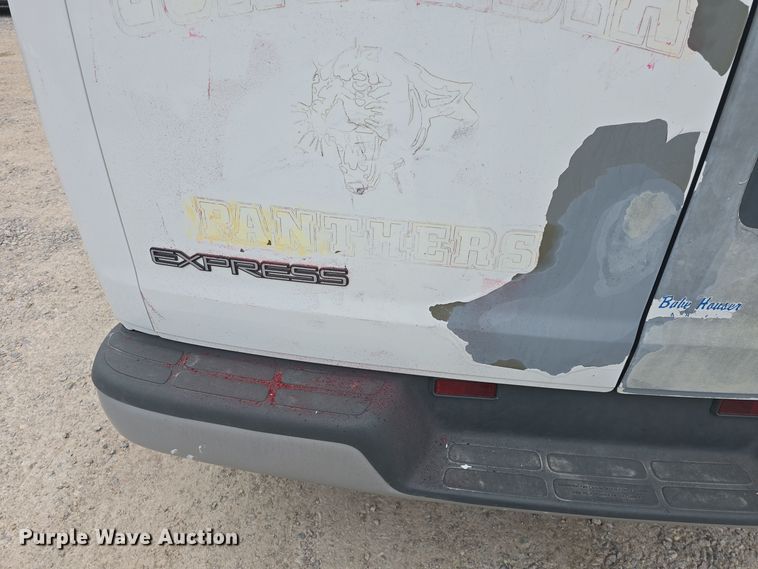 image for item DO7748 2002 Chevrolet Express 1500 