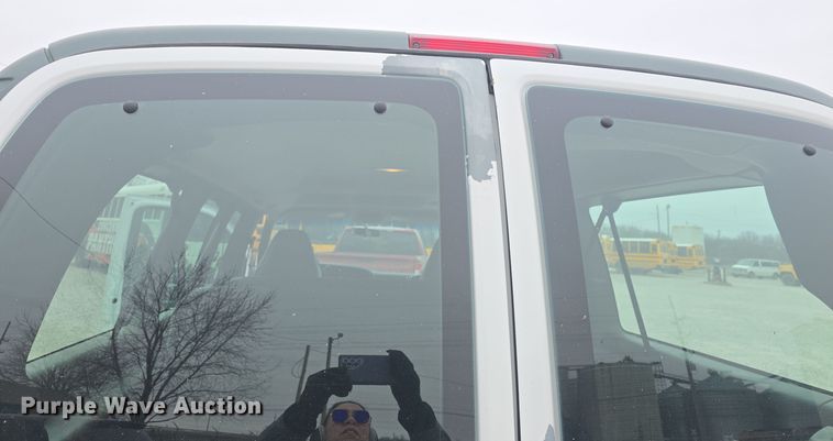 image for item DO7748 2002 Chevrolet Express 1500 