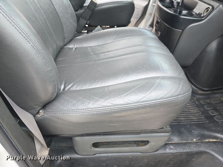 image for item DO7748 2002 Chevrolet Express 1500 