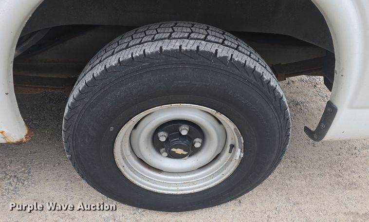 image for item DO7748 2002 Chevrolet Express 1500 