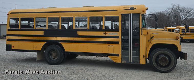 image for item DO7749 1999 Blue Bird  B7 school bus