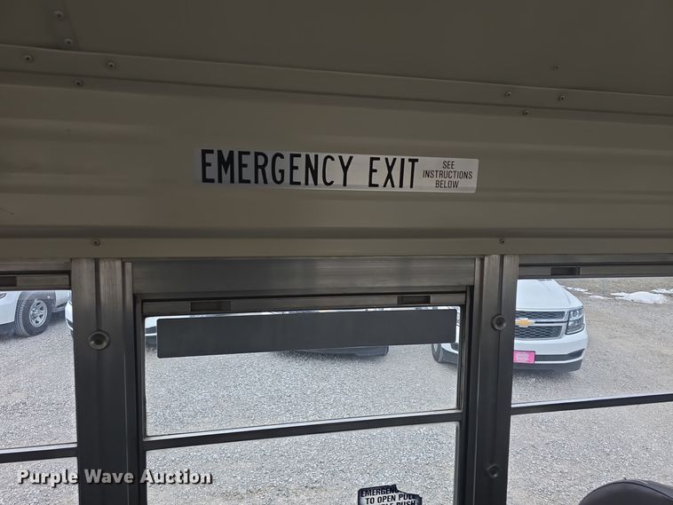 image for item DO7749 1999 Blue Bird  B7 school bus