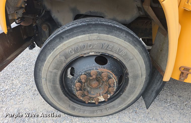 image for item DO7749 1999 Blue Bird  B7 school bus