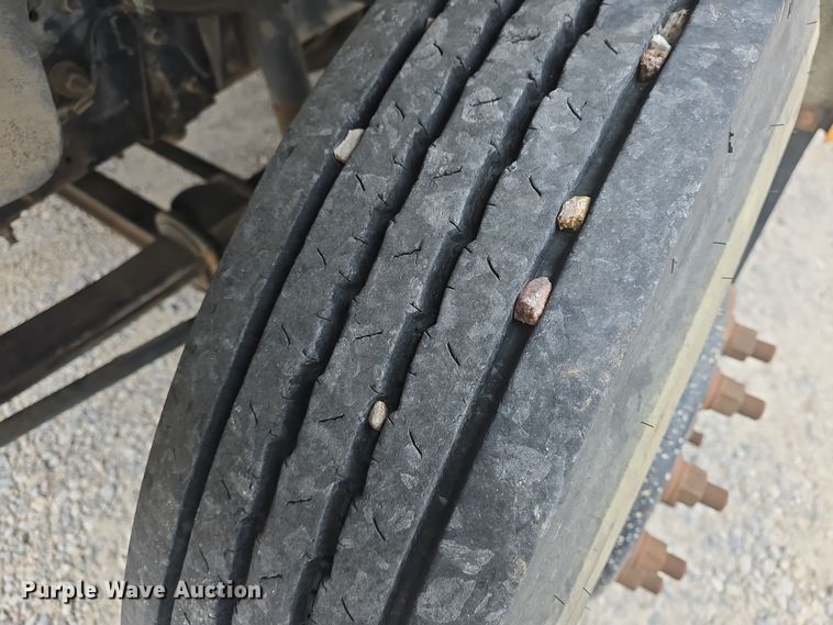 image for item DO7749 1999 Blue Bird  B7 school bus