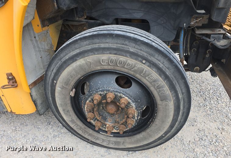 image for item DO7749 1999 Blue Bird  B7 school bus