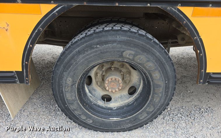 image for item DO7749 1999 Blue Bird  B7 school bus