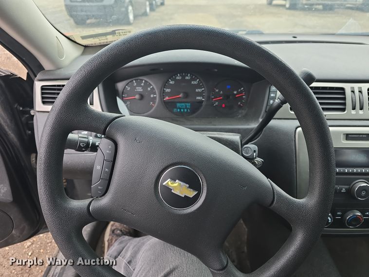 image for item DO7758 2016 Chevrolet Impala Police Cruiser 