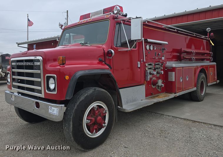 image for item DO7766 1982 International S1900 pumper fire truck
