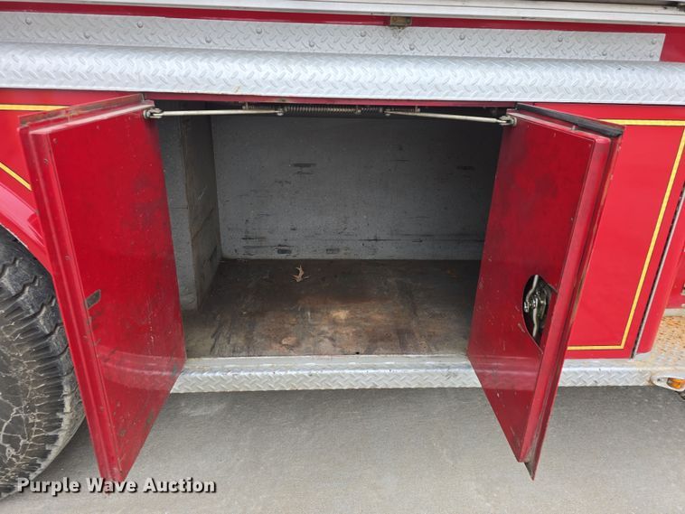 image for item DO7766 1982 International S1900 pumper fire truck