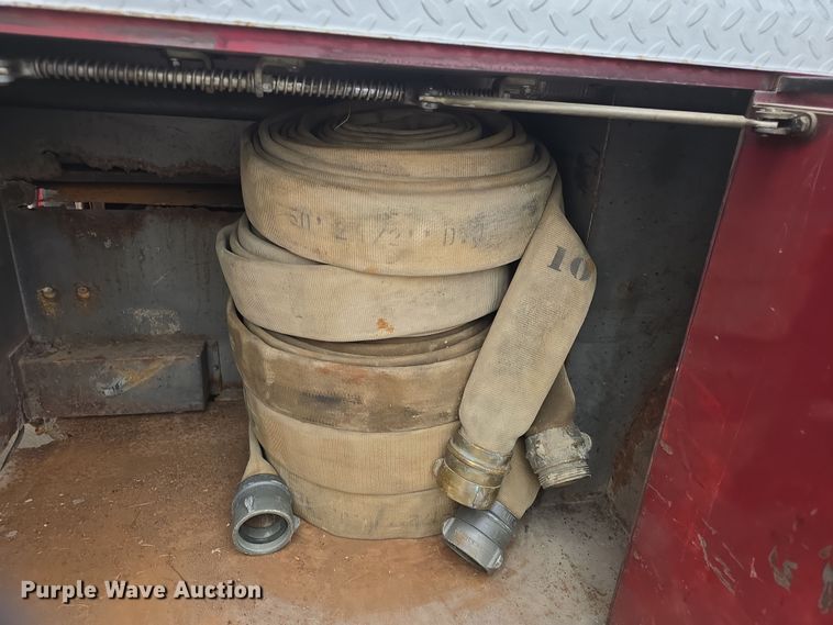 image for item DO7766 1982 International S1900 pumper fire truck