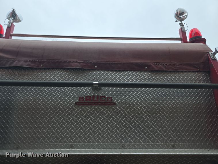 image for item DO7766 1982 International S1900 pumper fire truck