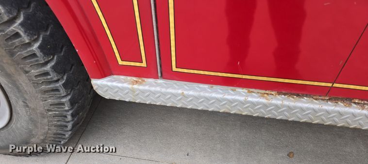 image for item DO7766 1982 International S1900 pumper fire truck