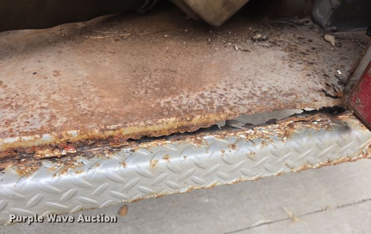 image for item DO7766 1982 International S1900 pumper fire truck