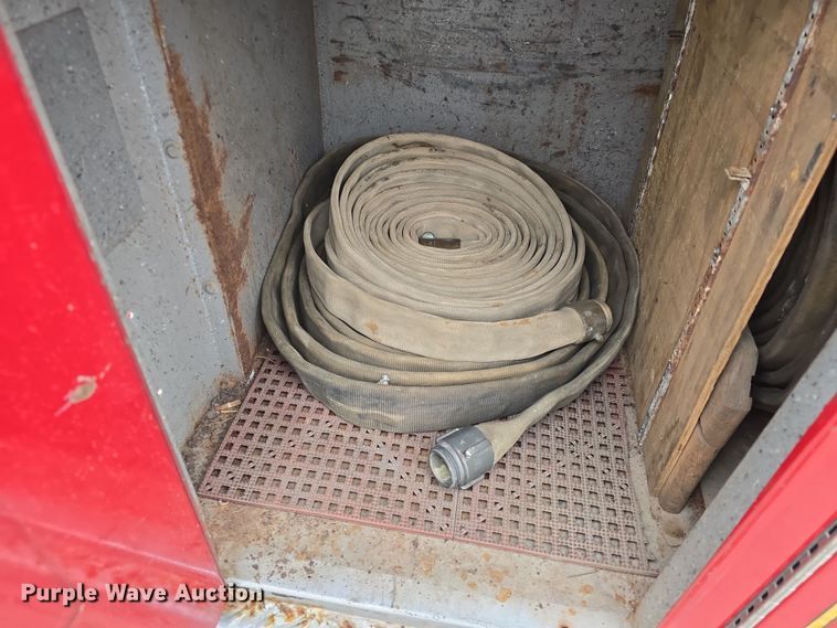 image for item DO7766 1982 International S1900 pumper fire truck