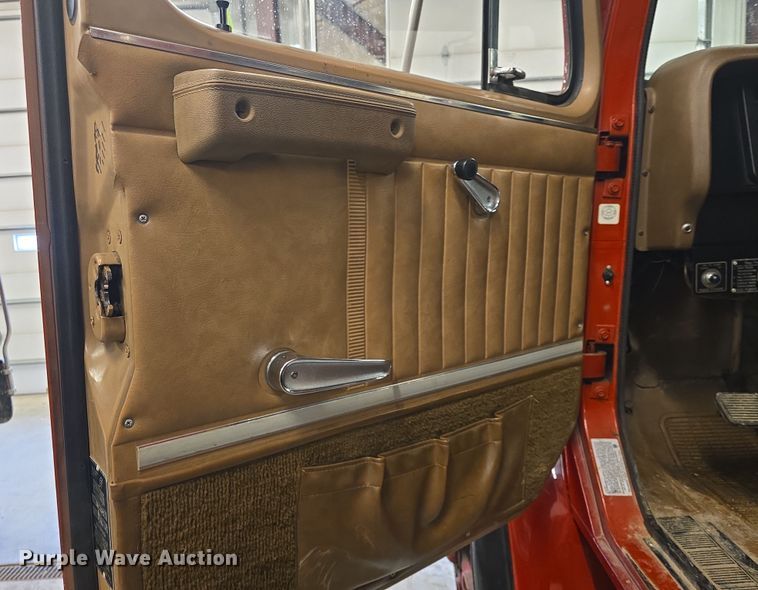 image for item DO7766 1982 International S1900 pumper fire truck