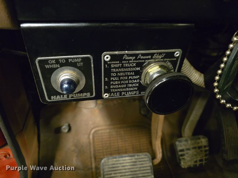 image for item DO7766 1982 International S1900 pumper fire truck