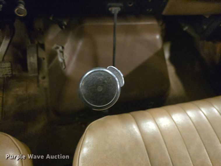 image for item DO7766 1982 International S1900 pumper fire truck