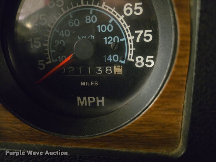 image for item DO7766 1982 International S1900 pumper fire truck