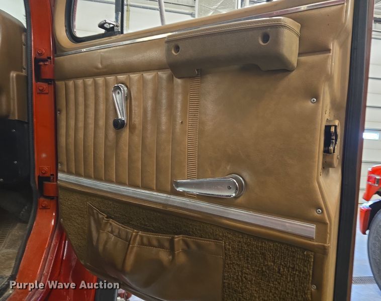 image for item DO7766 1982 International S1900 pumper fire truck