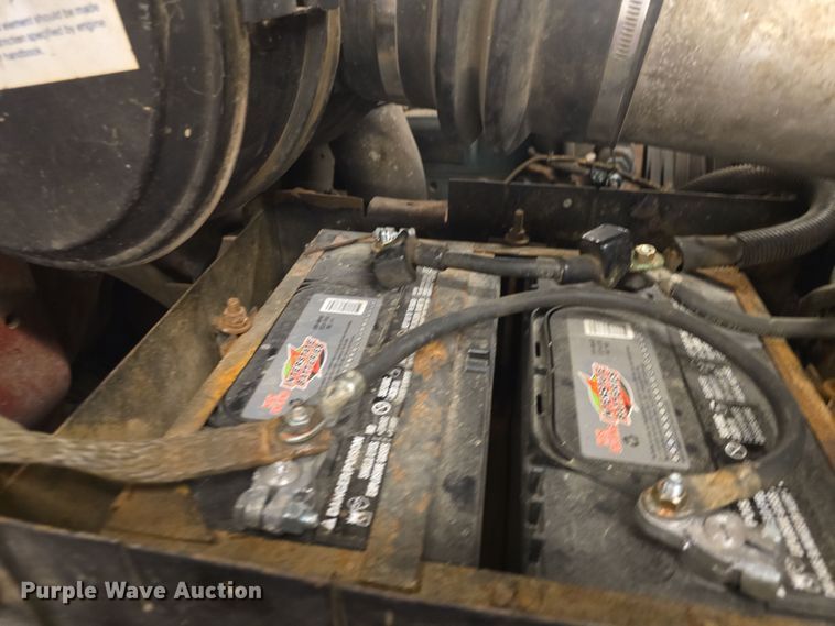 image for item DO7766 1982 International S1900 pumper fire truck