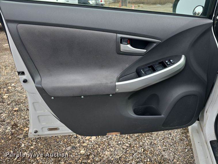 image for item DO8205 2011 Toyota Prius 