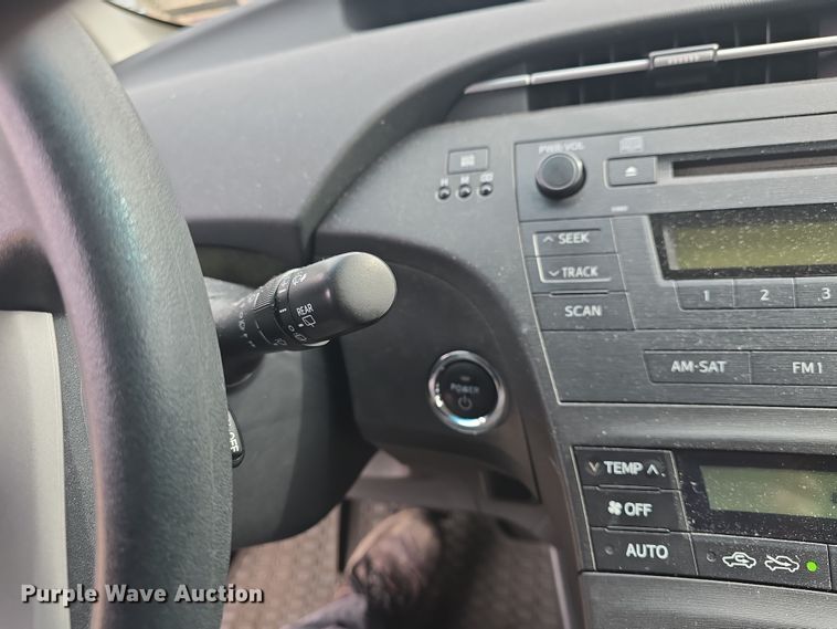 image for item DO8205 2011 Toyota Prius 