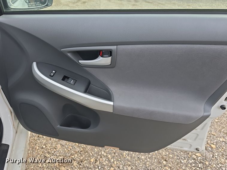 image for item DO8205 2011 Toyota Prius 