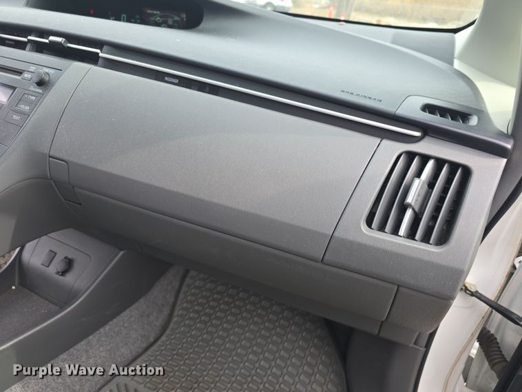 image for item DO8205 2011 Toyota Prius 