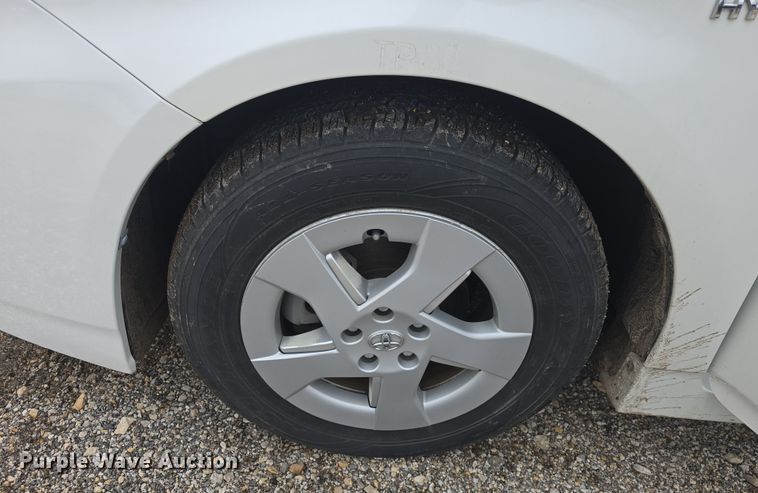 image for item DO8205 2011 Toyota Prius 