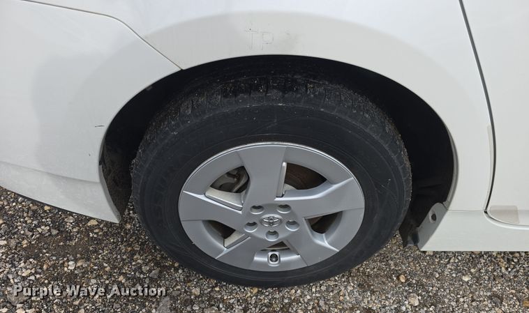 image for item DO8205 2011 Toyota Prius 
