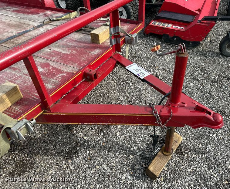 image for item DQ6605 1999 Texas Bragg Enterprise utility trailer