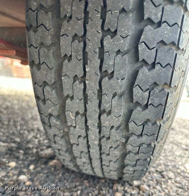 image for item DQ6605 1999 Texas Bragg Enterprise utility trailer