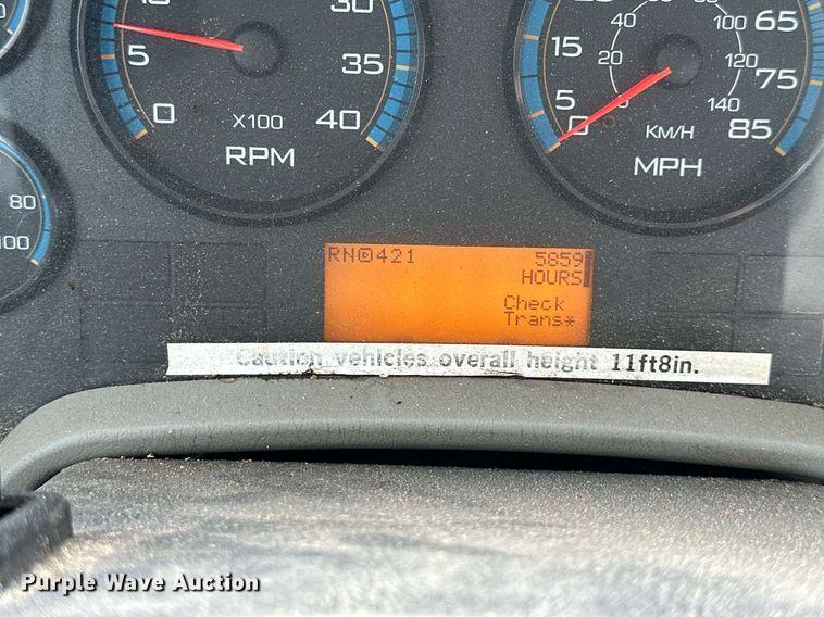 image for item DQ6609 2009 International 4300 bucket truck