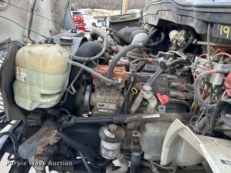 image for item DQ6609 2009 International 4300 bucket truck