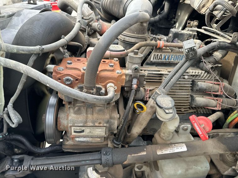 image for item DQ6609 2009 International 4300 bucket truck