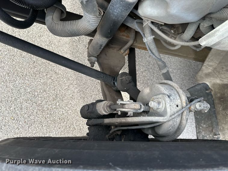 image for item DQ6609 2009 International 4300 bucket truck