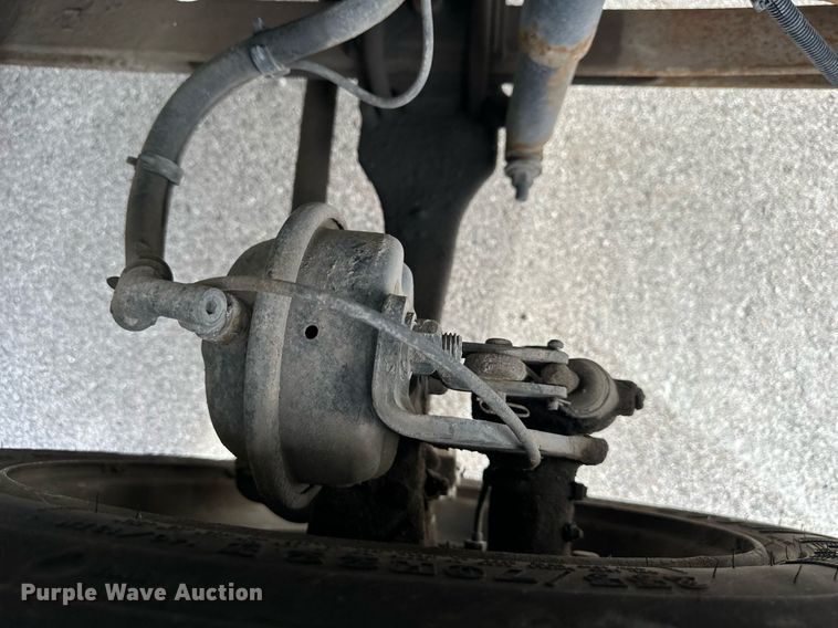 image for item DQ6609 2009 International 4300 bucket truck