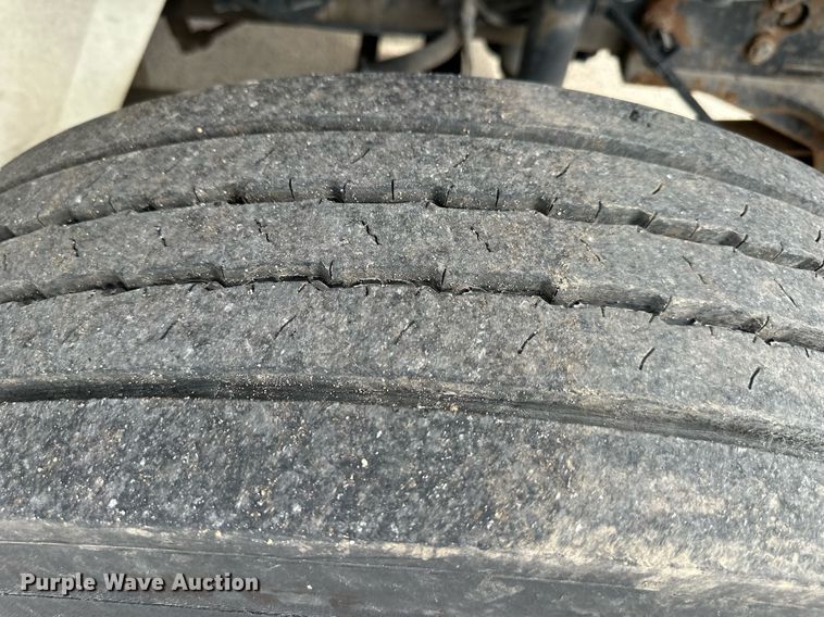 image for item DQ6609 2009 International 4300 bucket truck