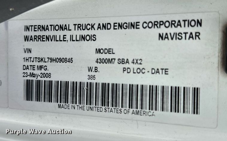 image for item DQ6609 2009 International 4300 bucket truck