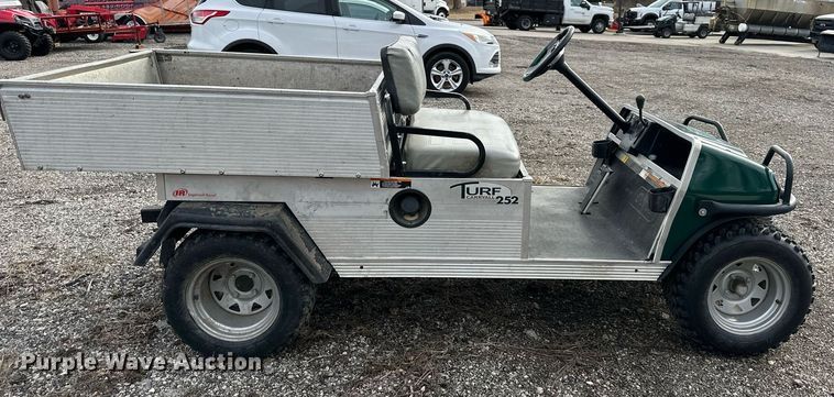 image for item DQ6610 Club Car Turf Carryall 252 golf cart